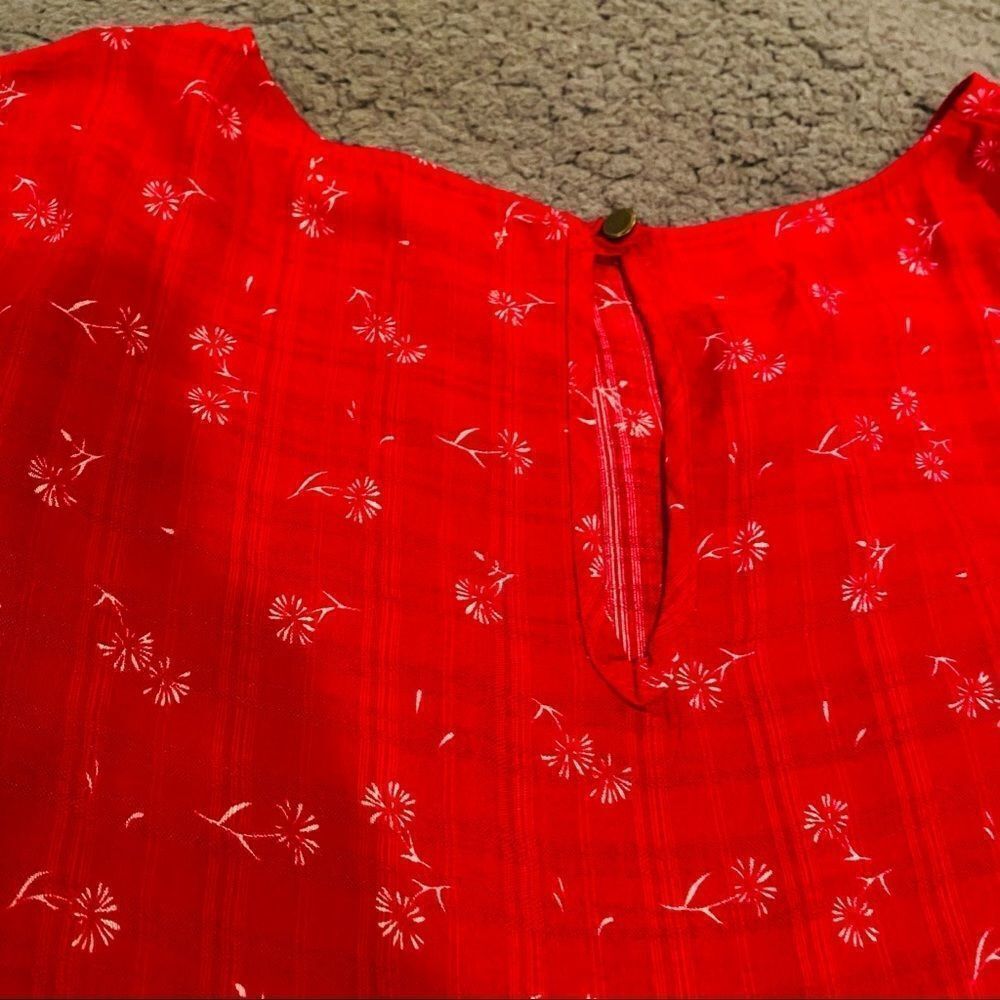 Copper Key Small Shortsleeved Top Button Back - Picture 10 of 10
